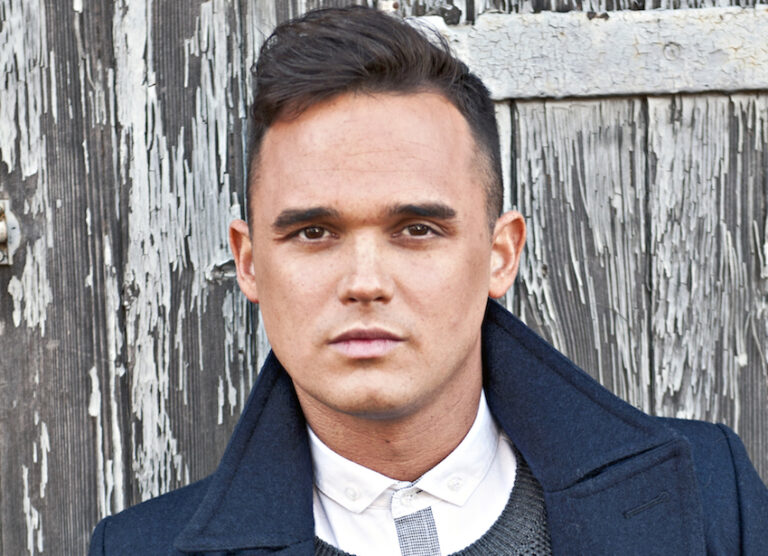Gareth Gates to host Shine a Light Awards
