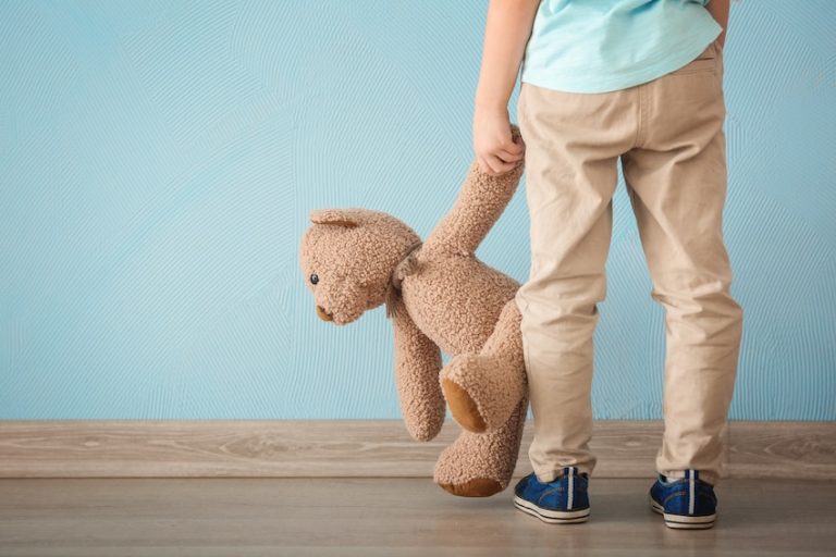 Diagnosing ASD