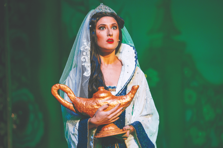 Relaxed panto